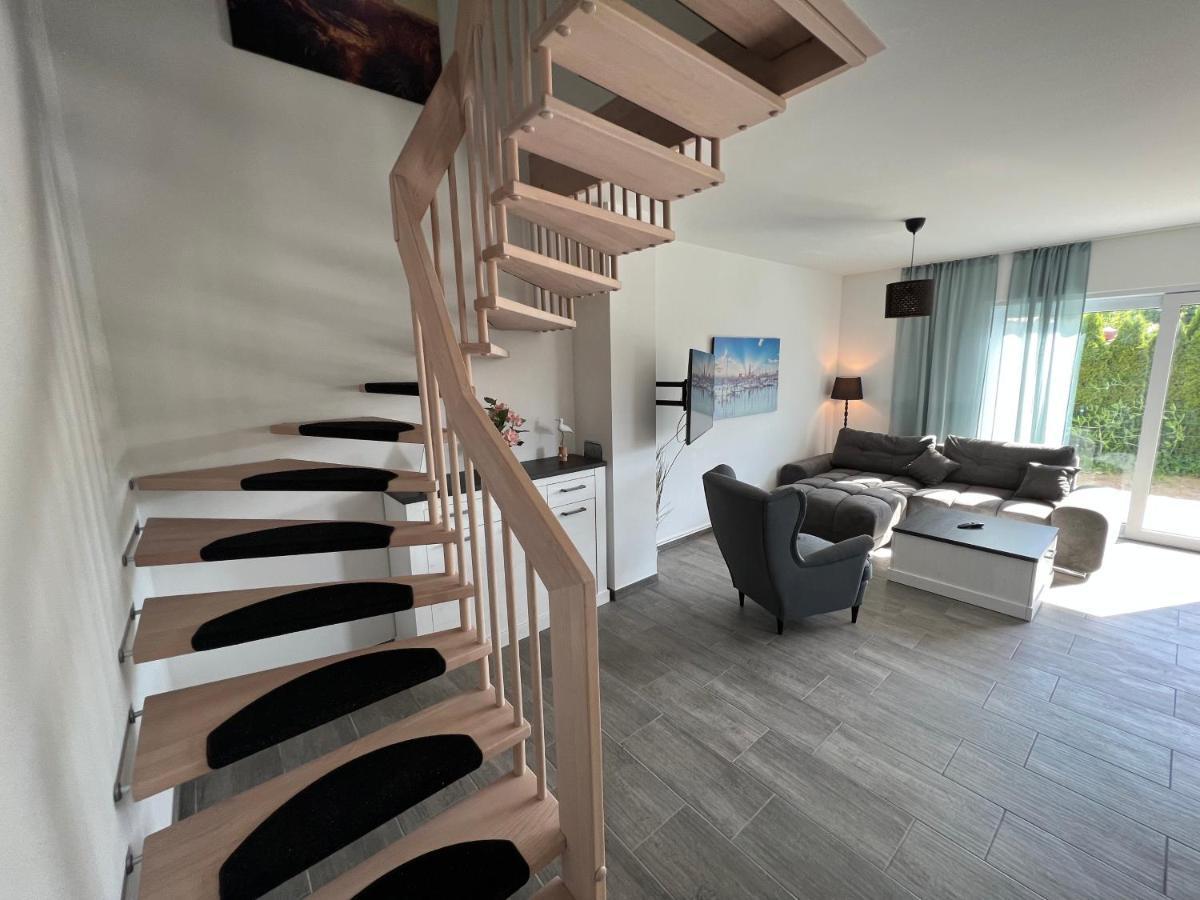 Doppelhaushaelfte Mit Terrasse Villa Elmenhorst/Lichtenhagen Eksteriør bilde