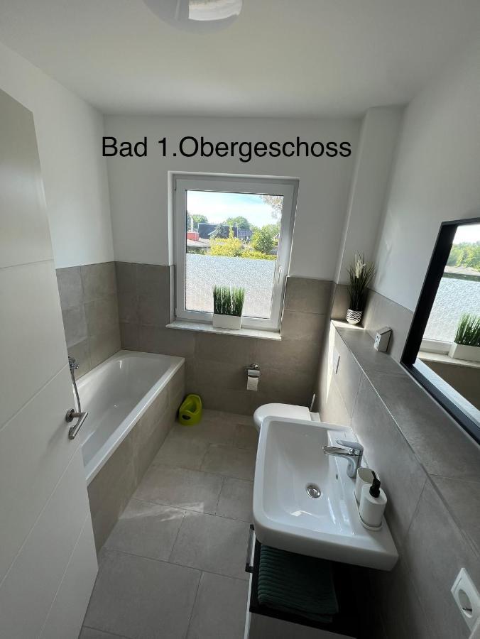 Doppelhaushaelfte Mit Terrasse Villa Elmenhorst/Lichtenhagen Eksteriør bilde